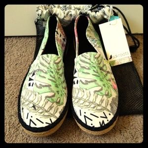 water shoes espadrilles